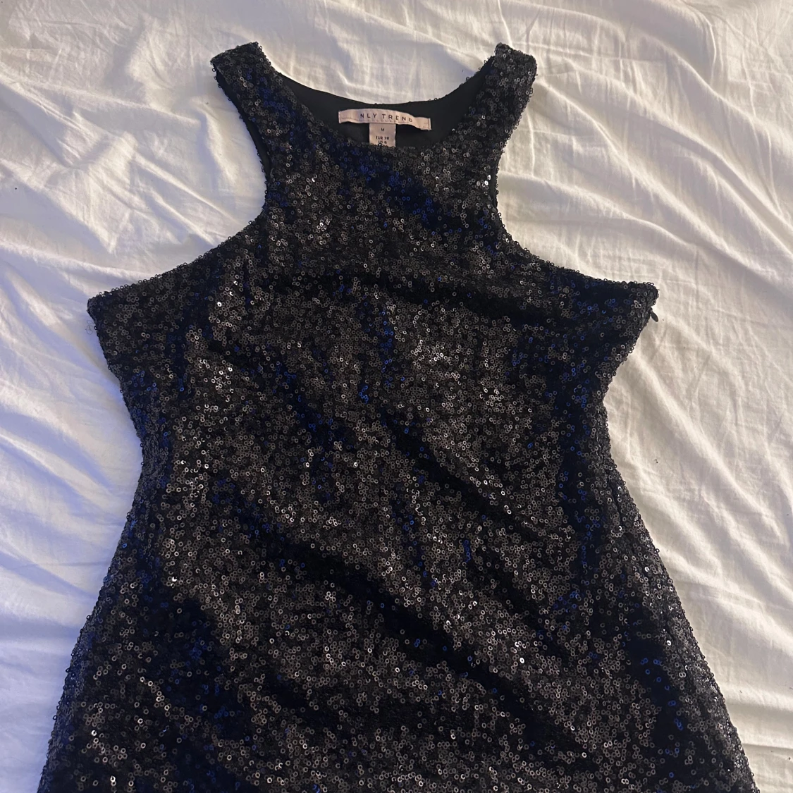 Svart glittrig fest topp NLY Trend