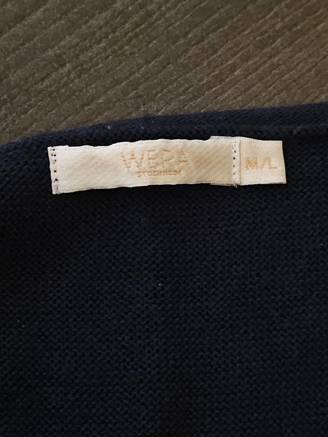 Mörkblå stickad tröja från Wera - 1