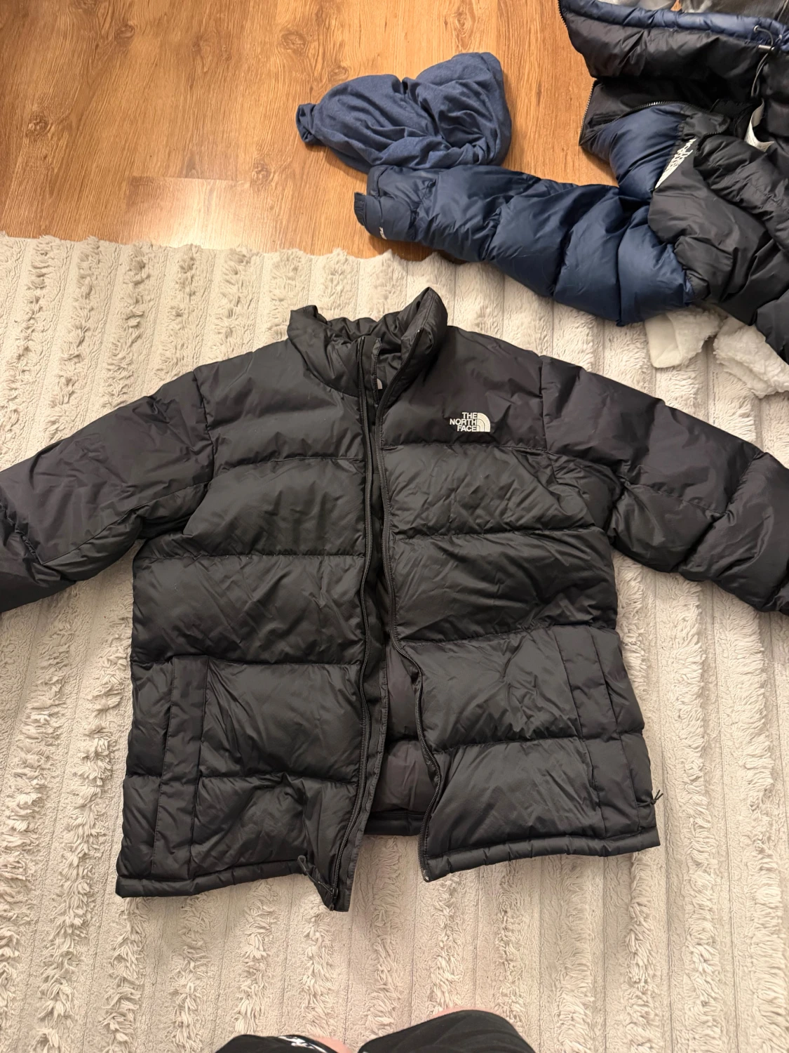 Svart pufferjacka från The North Face XL