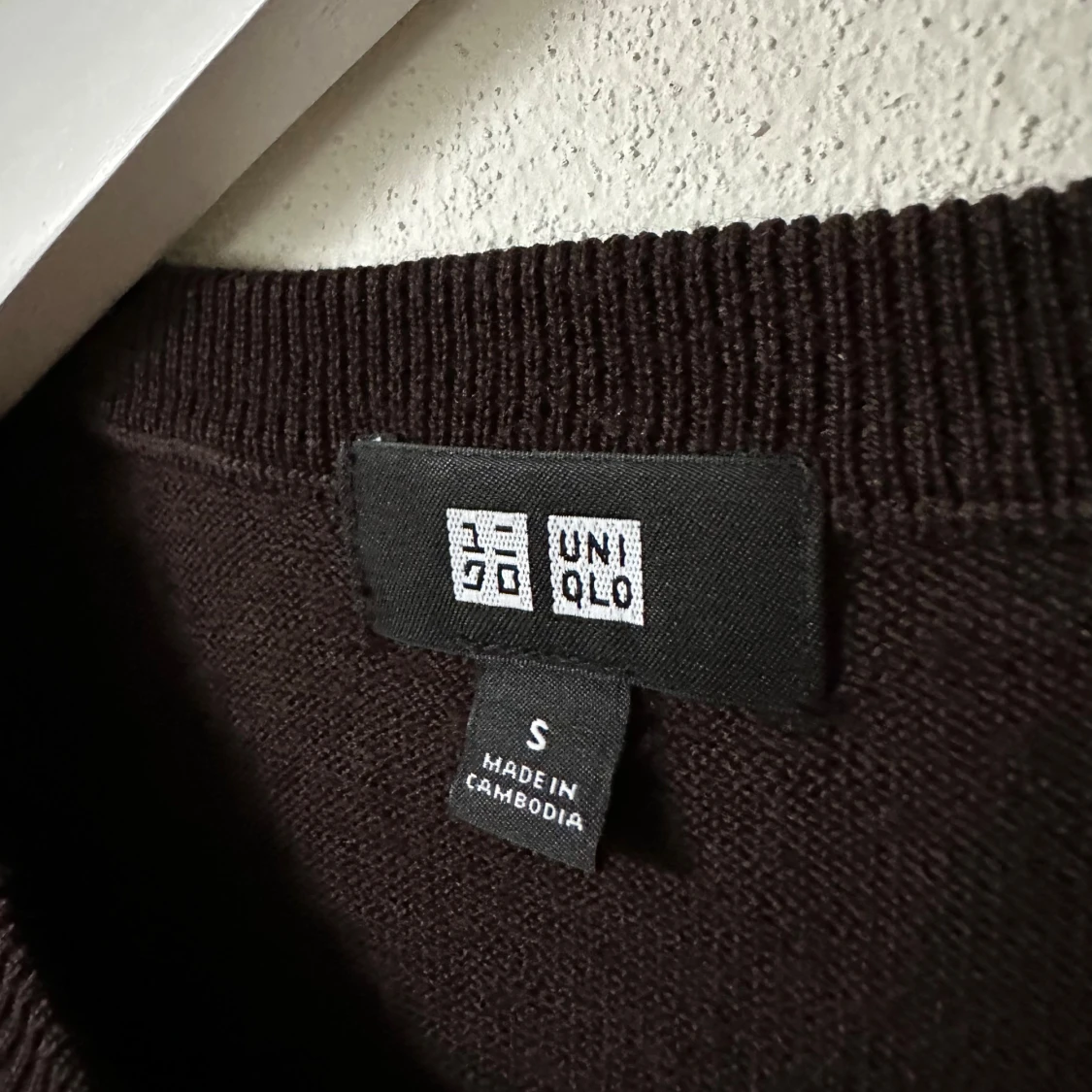 Mörkbrun tröja från Uniqlo, S - 2