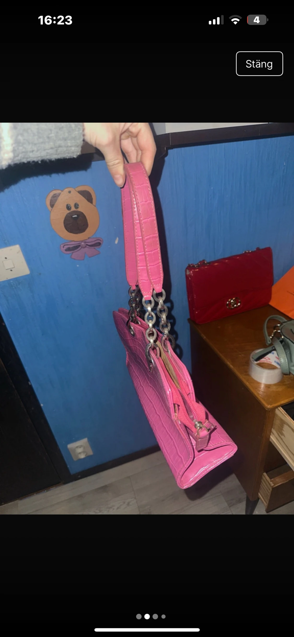 Rosa handväska från Prada med kedjor - 1