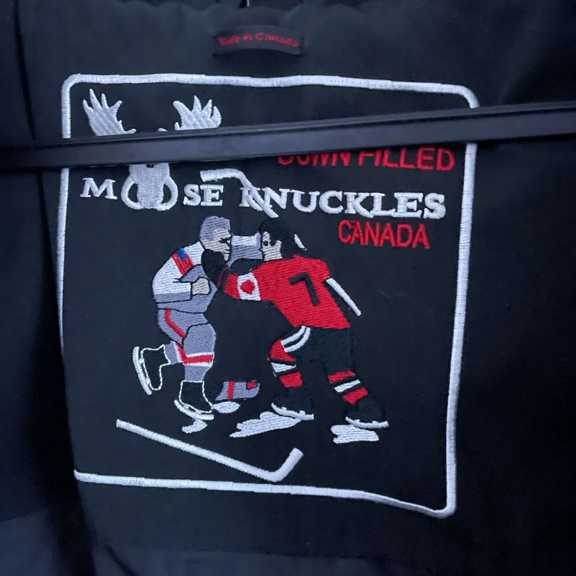 Svart dunjacka från Moose Knuckles - 1