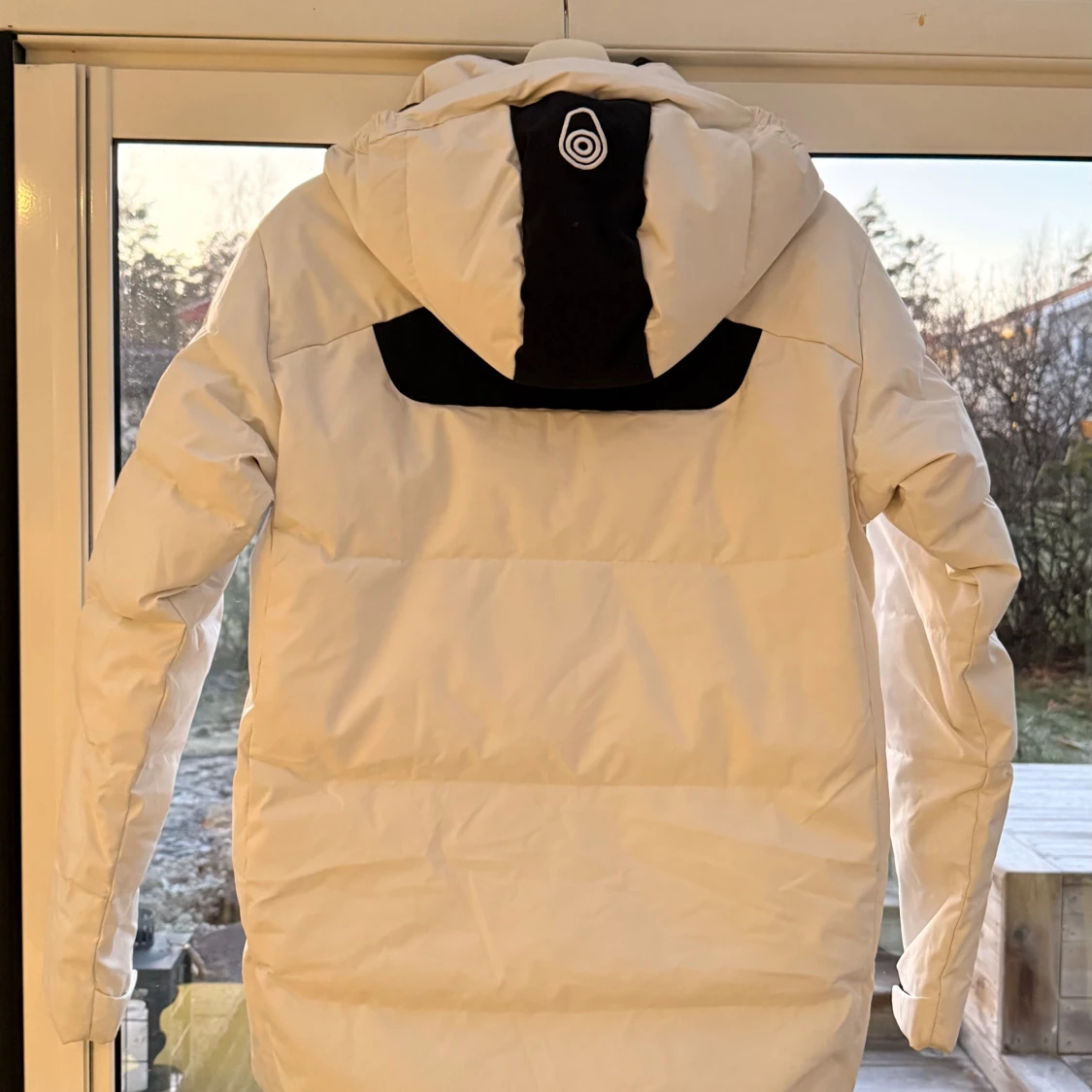 Vit och svart Sail Racing dunjacka - 1