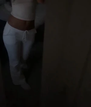 Nitted mjukis - Nitted mjukisbyxor som tyvärr är för små, bra skick.