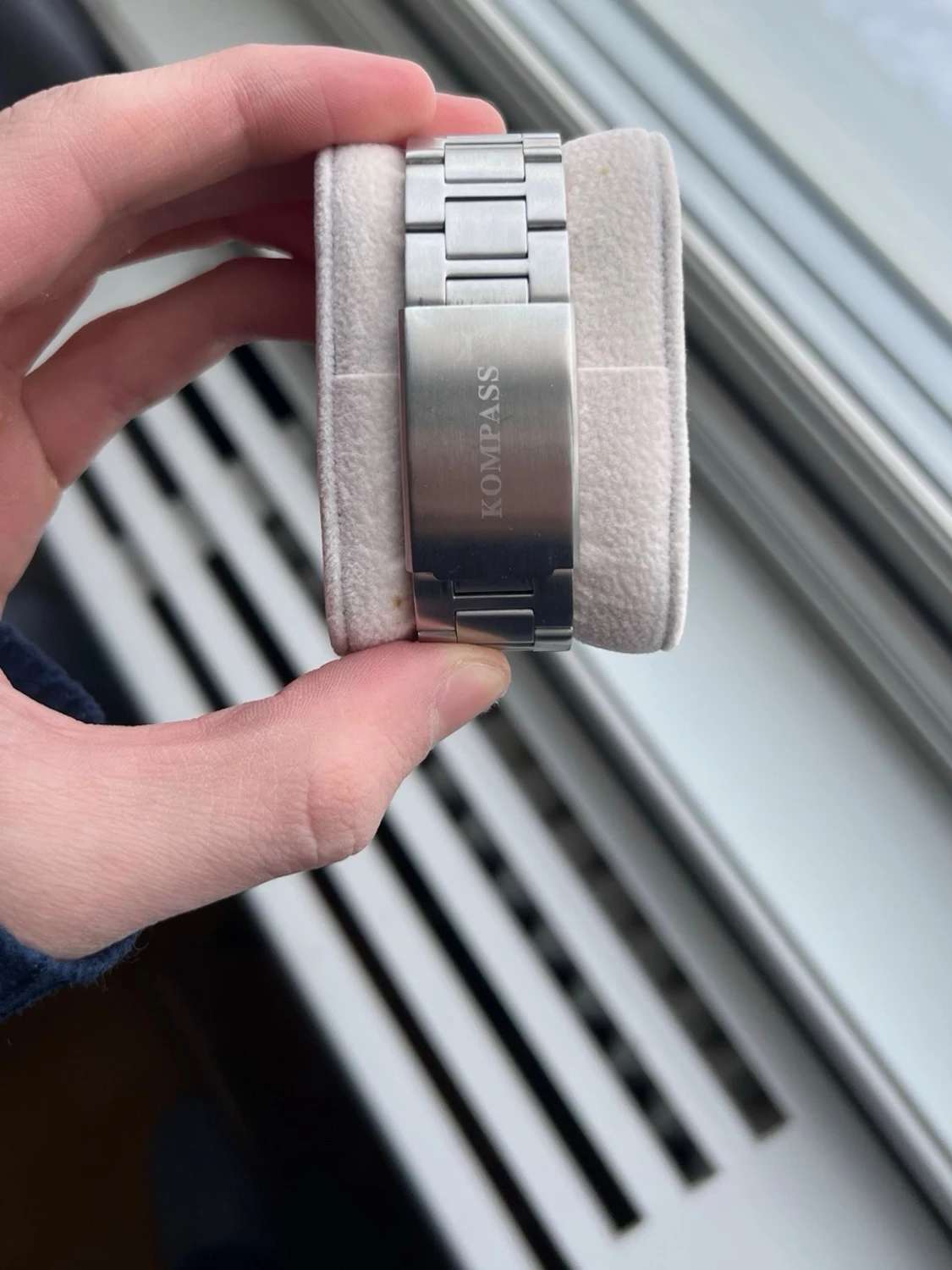 KOMPASS silverfärgad armbandsklocka - 2