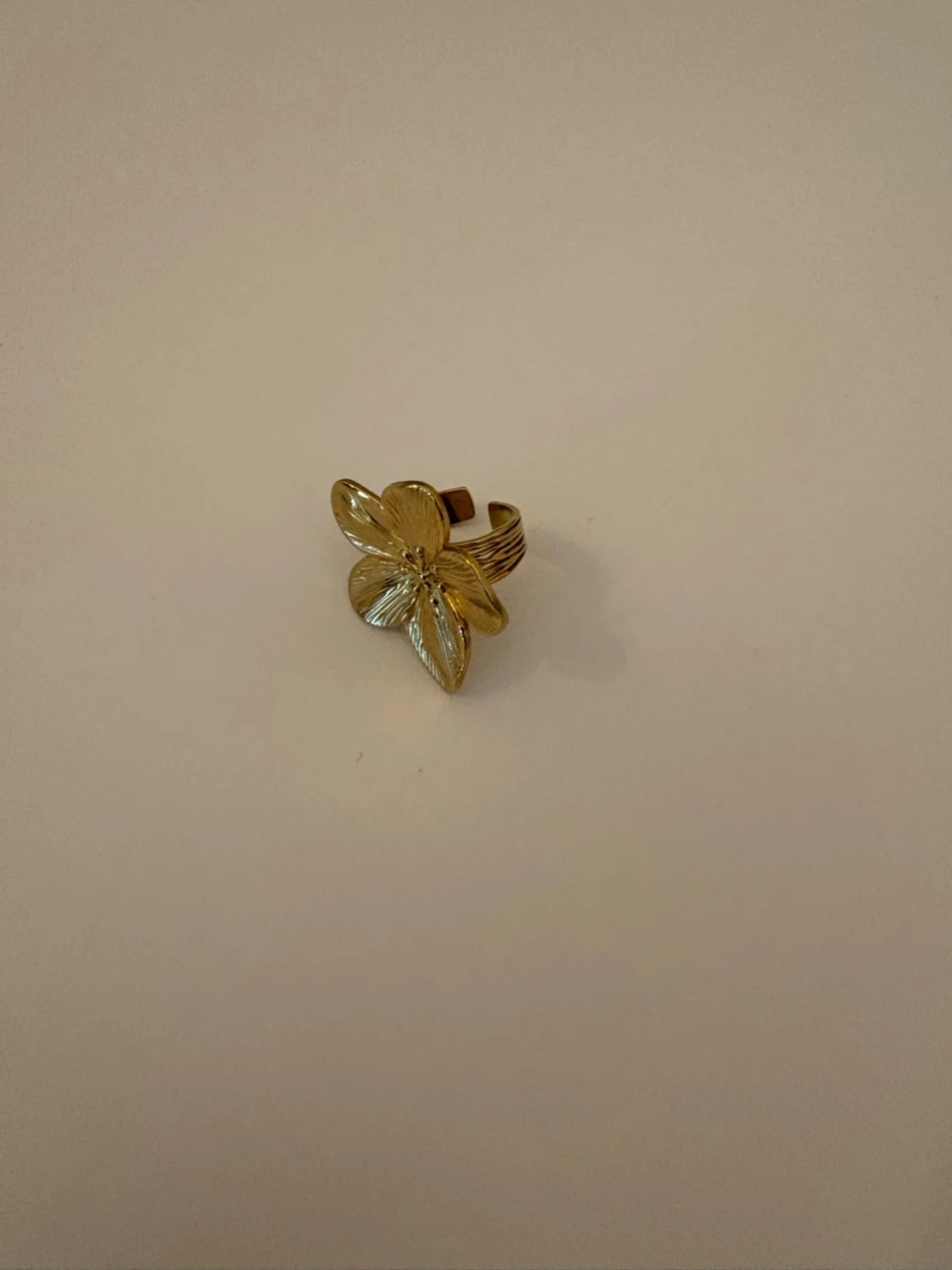 Guldfärgad blomring  - 1