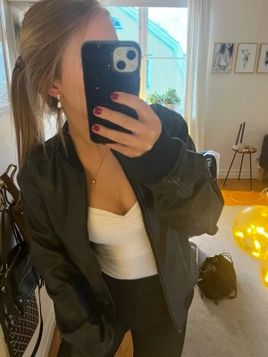 Läder jacka - Fin fejk läder jacka från Zara!☺️