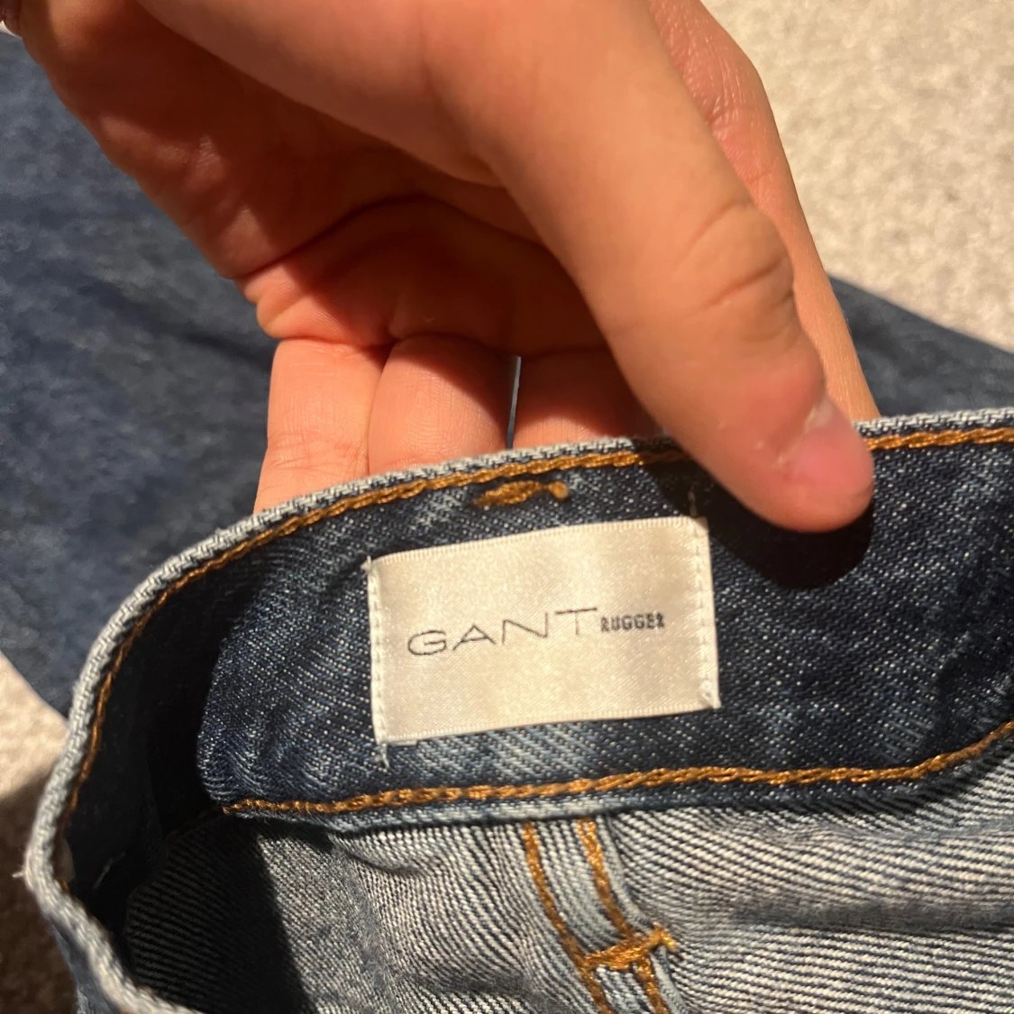 Mörkblå jeans från Gant - 3