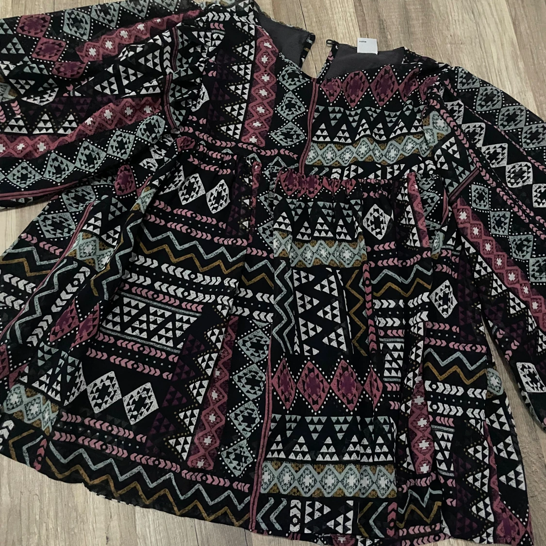 Mönstrad kortklänning från Lindex - 2