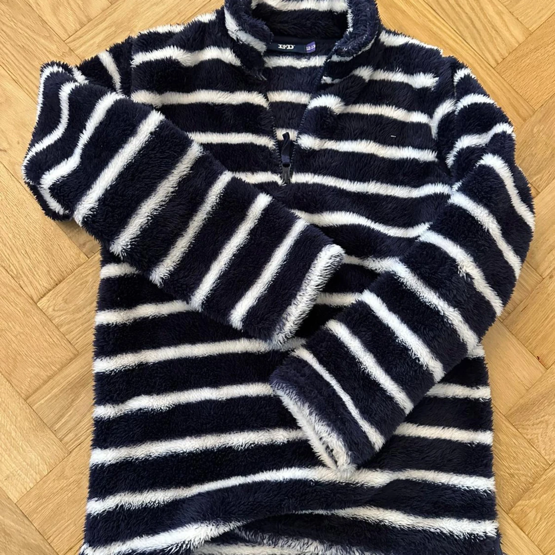 Randig fluffig fleece-tröja Lindex