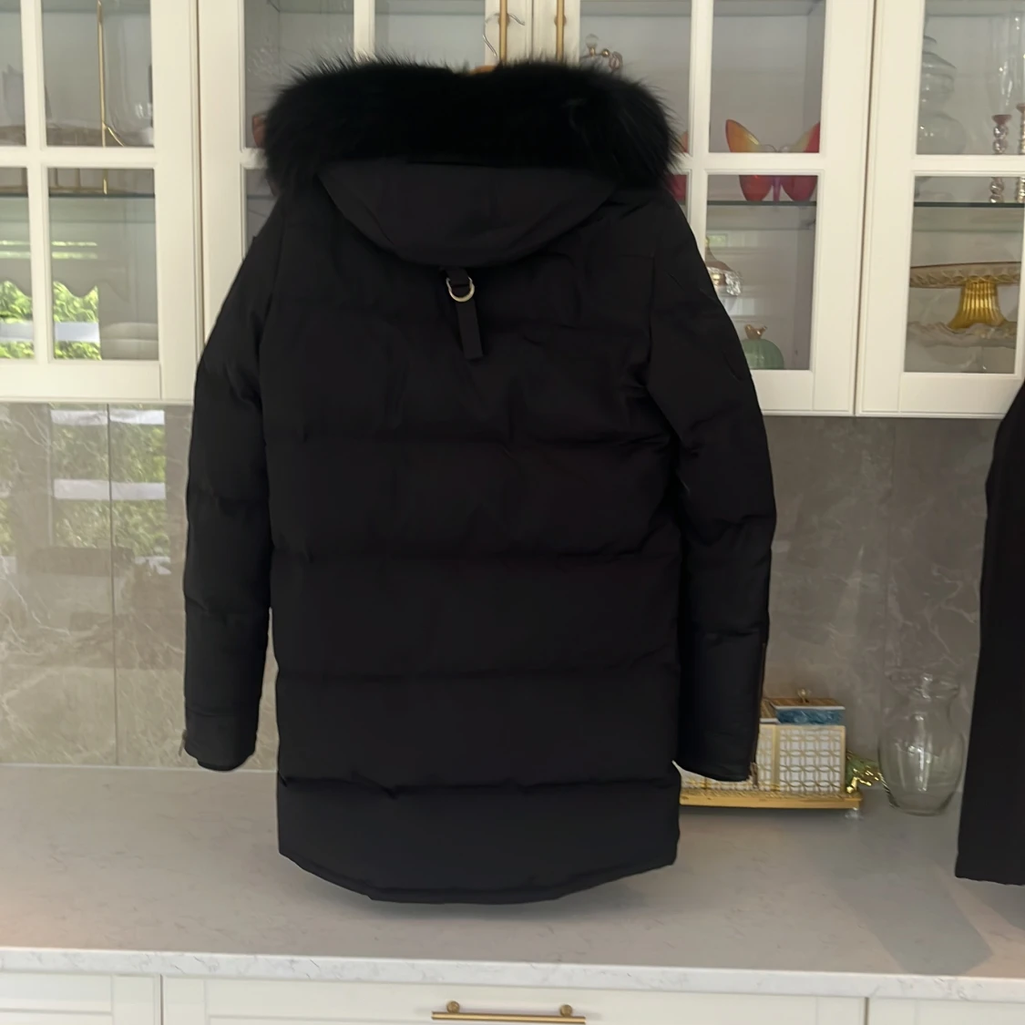 Svart dunjacka från Moose Knuckles - 1