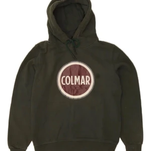 Grön Colmar hoodie - Skitfet Colmar hoodie till bra pris💫 Skick 9/10 Sparasamt använd utan defekter ✅ Nypris ca 1800 vårt pris 349 ✅ 
