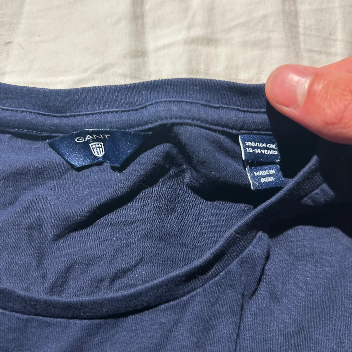 Mörkblå långärmad tröja från GANT - 1