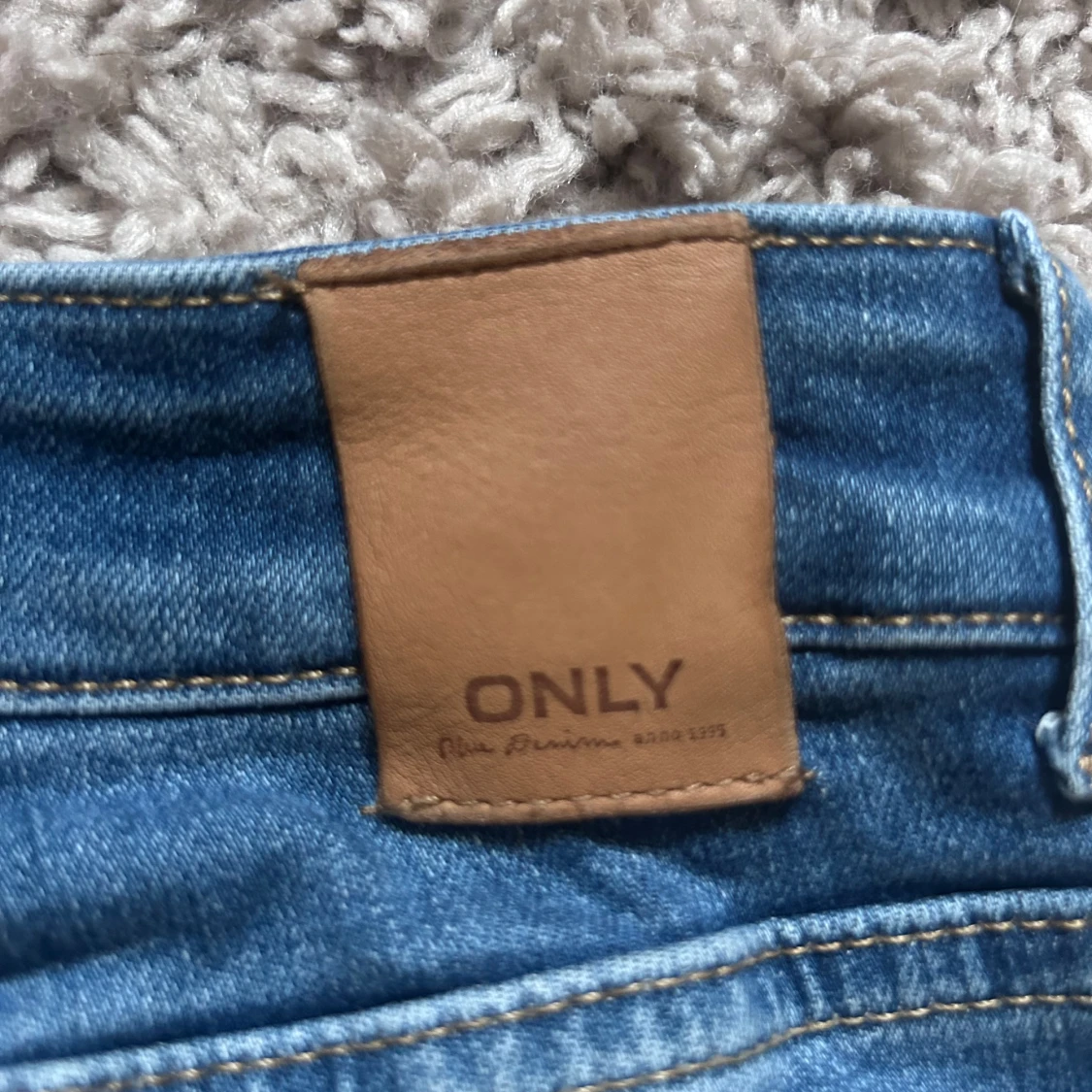 Blå bootcut jeans från ONLY - 2