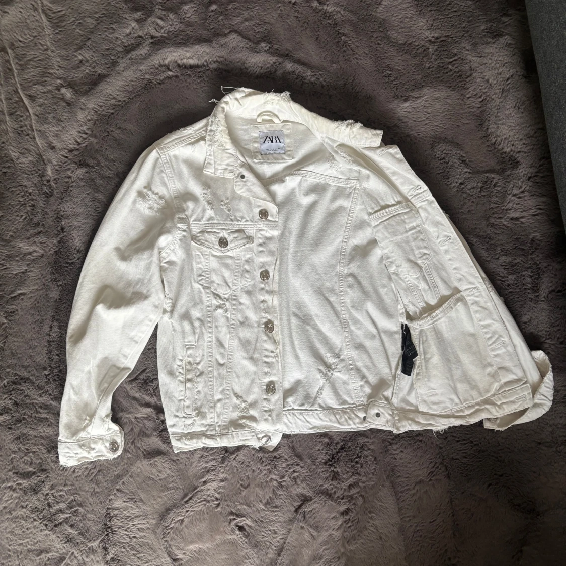 Vit jeansjacka från Zara, storlek S