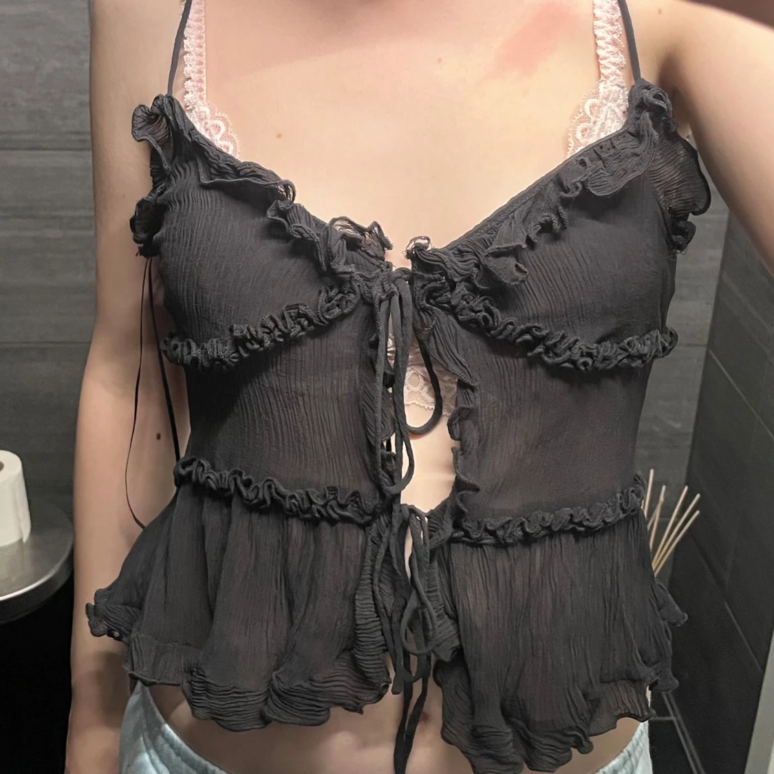 Jätte vackert svart linne! 