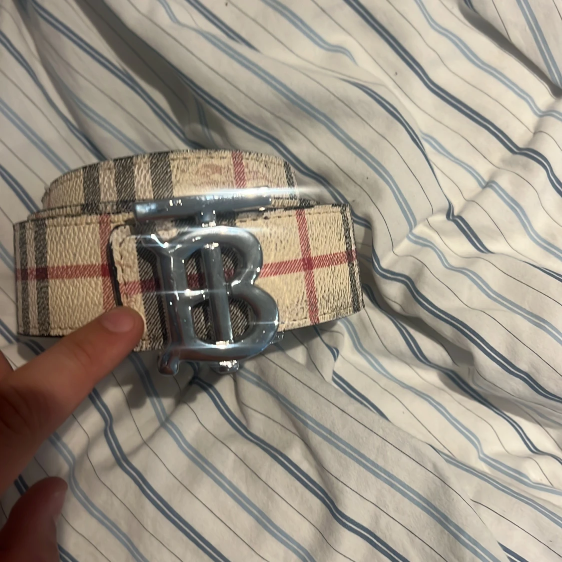 Burberry rutigt bälte med B-spänne - 1