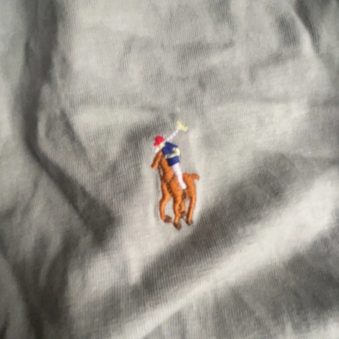 Ljusgrå t-shirt från Polo Ralph Lauren - 2