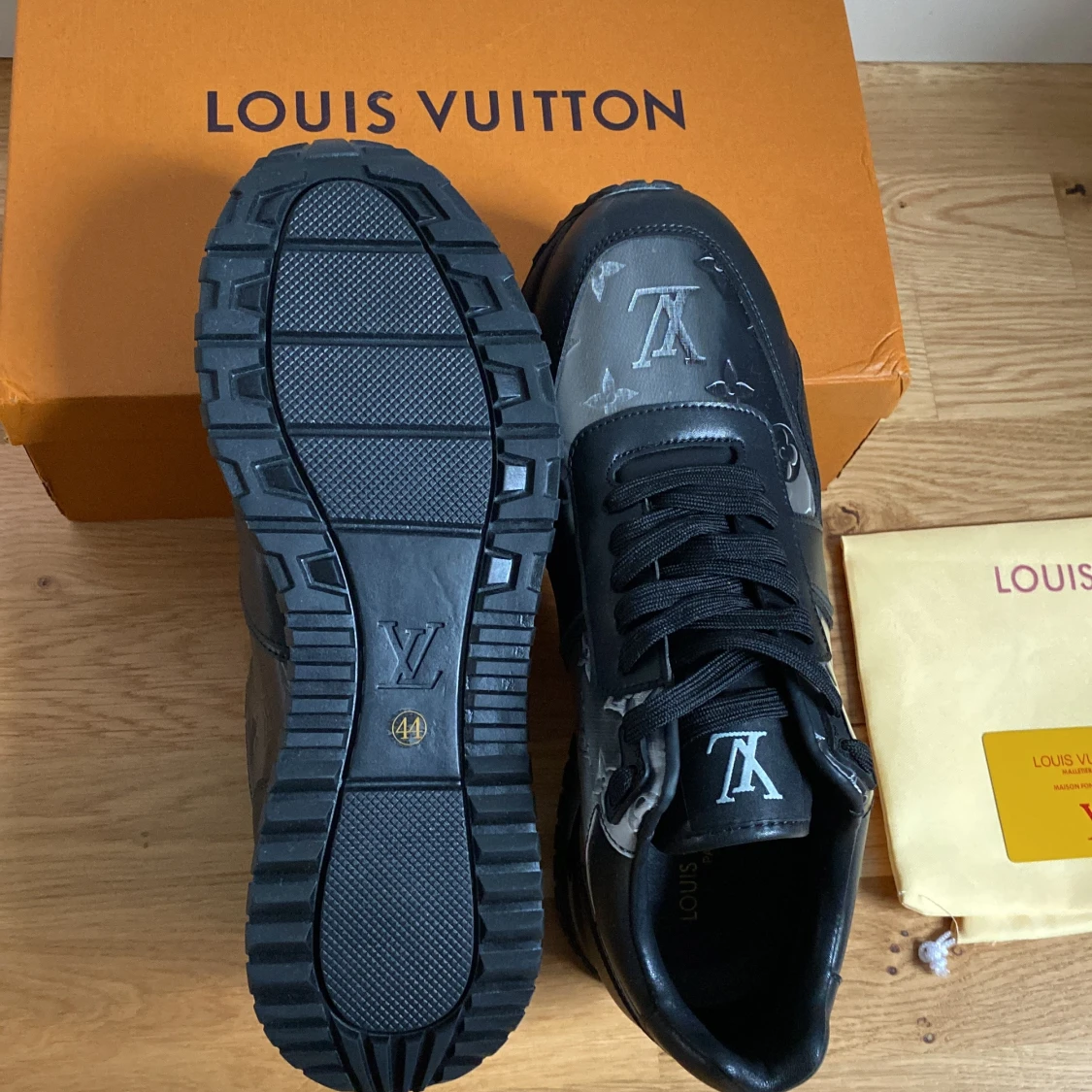 L. V sneakers svart/silver - 3