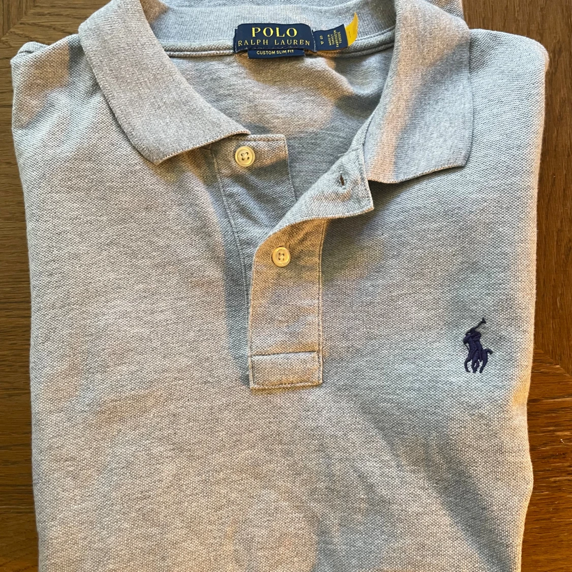 Grå pikétröja från Ralph Lauren - 1