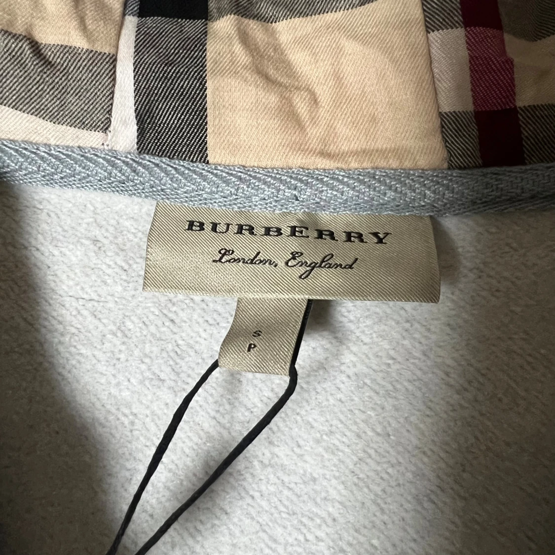 Grå Burberry hoodie med dragkedja - 2