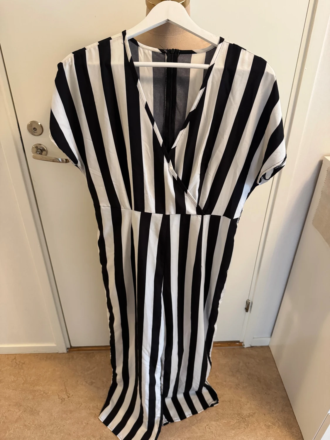 Svartvit jumpsuit från SHEIN