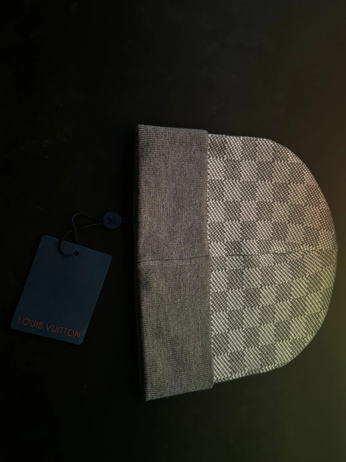 Grå rutig mössa med logga  - 3