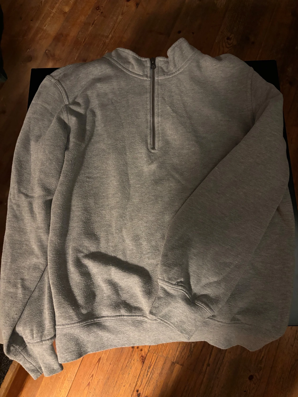 Grå half zip sweatshirt från Clique