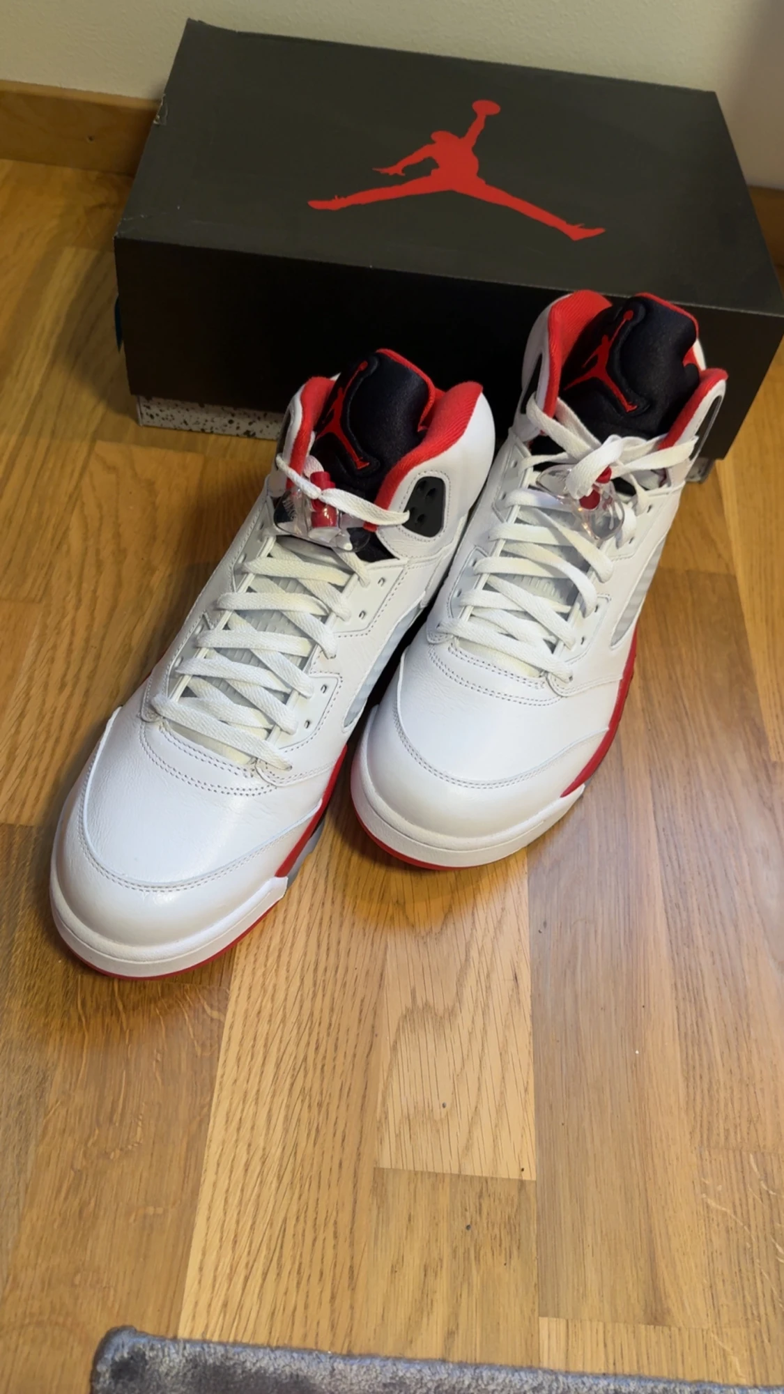 Air Jordan 5 Retro OG - 4