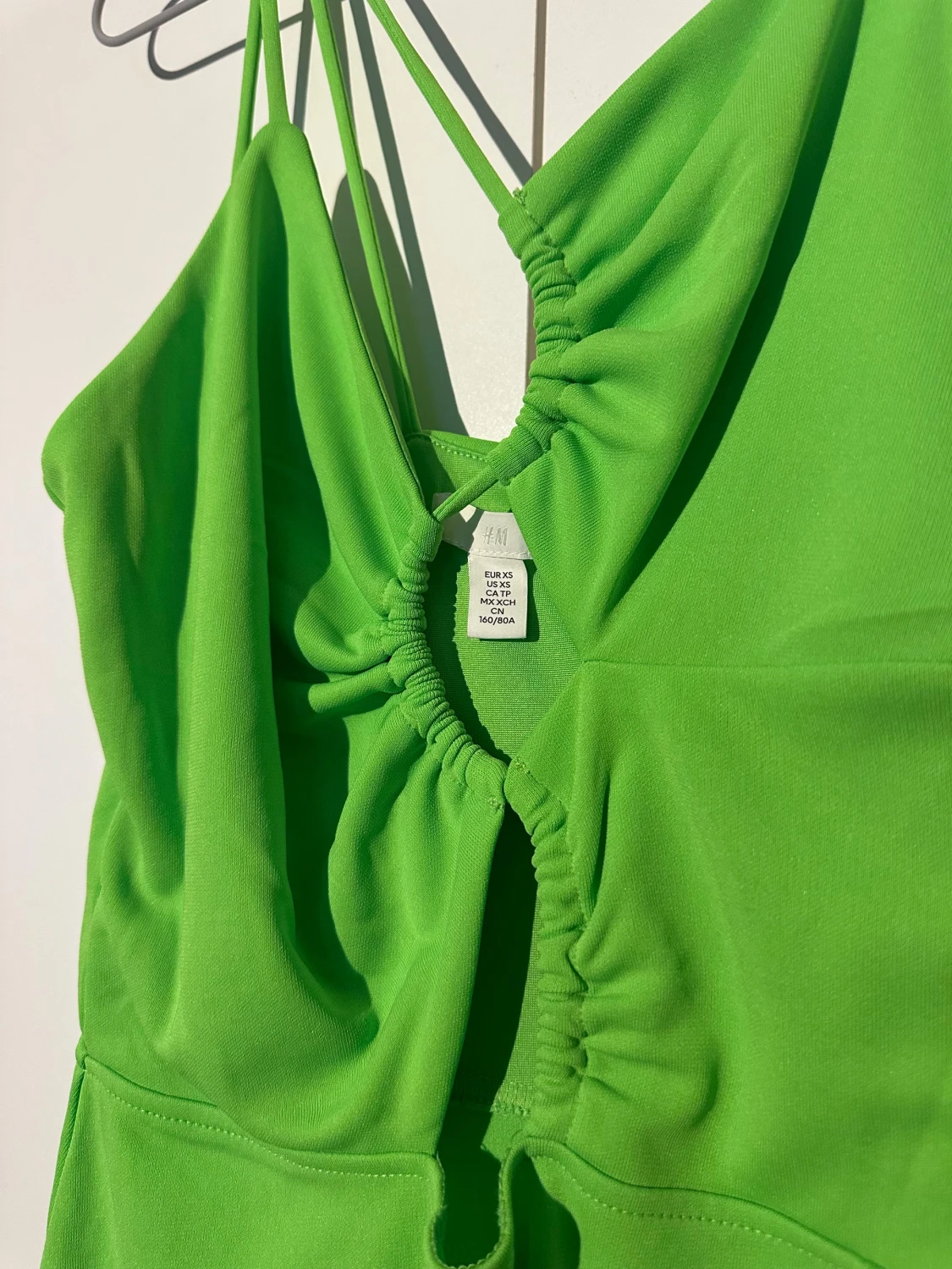 H&M grön klänning, storlek XS - 2