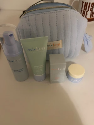 Minlen necessär med produkter - Ny och oanvänd 