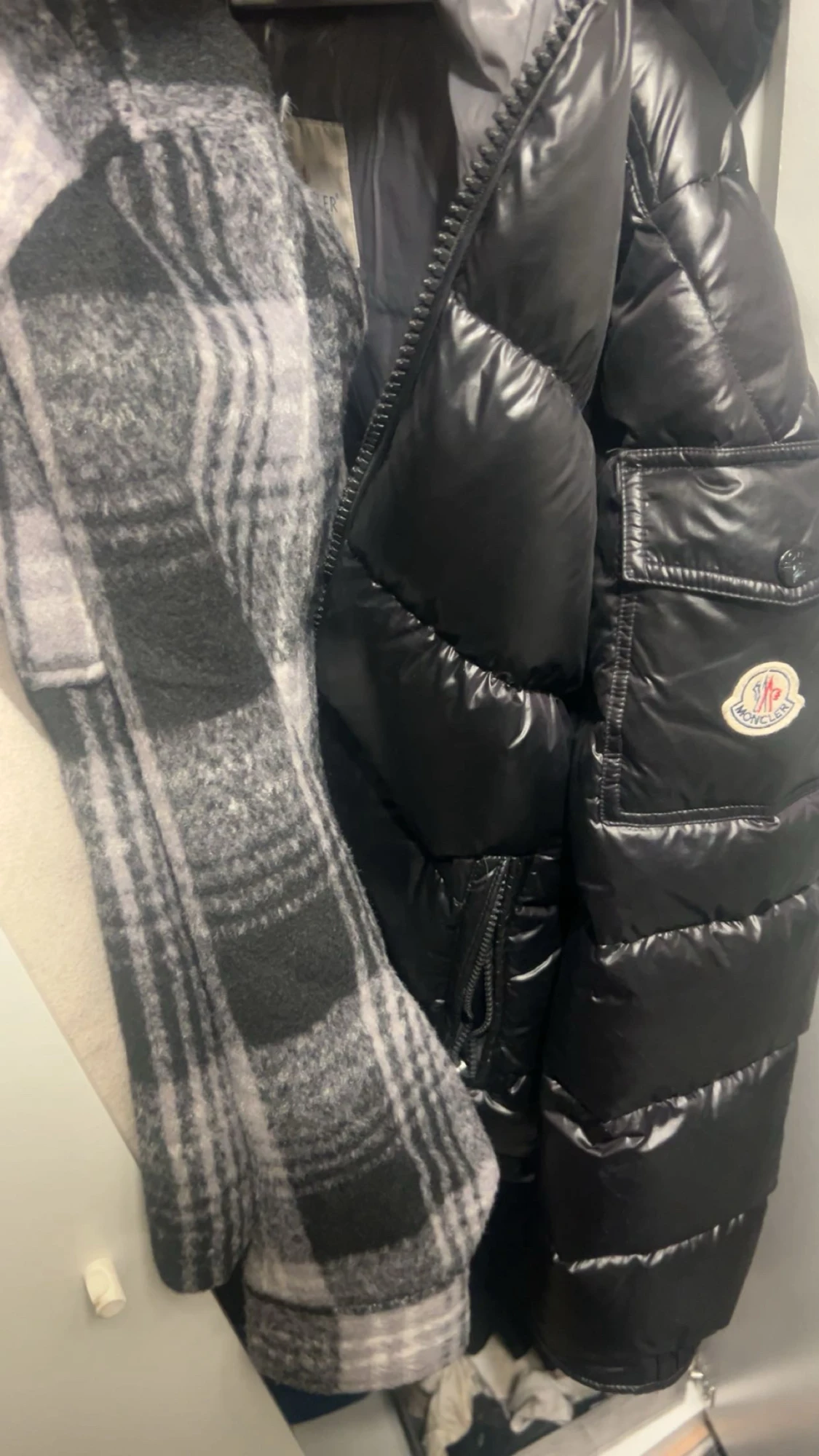 Svart pufferjacka från Moncler - 1