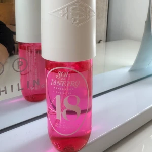 Sol de jenerio 48 cheirosa  - Sol de jenerio 48 cheirosa🤍100 ml men mer än hälften kvar 🤍