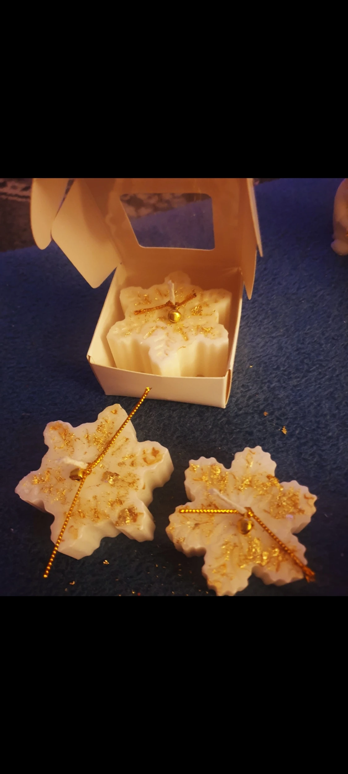  3st Snöflingeformadeus med guldglitter - 1