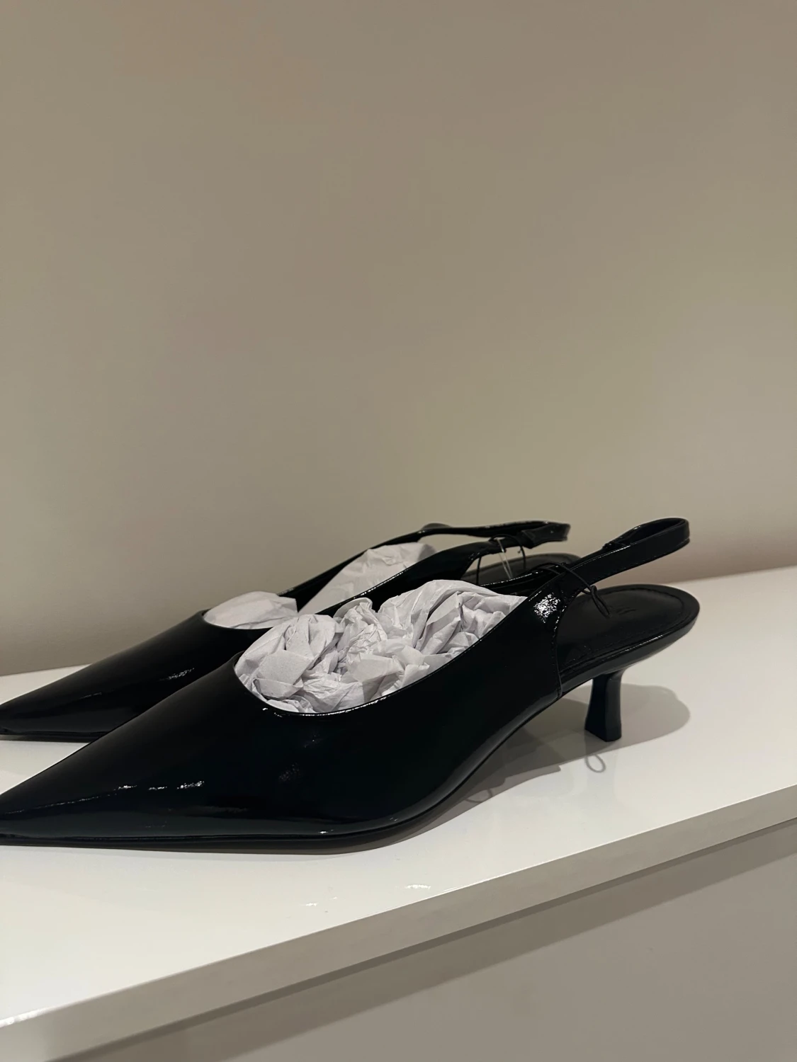 Kitten heels med spetsig tå