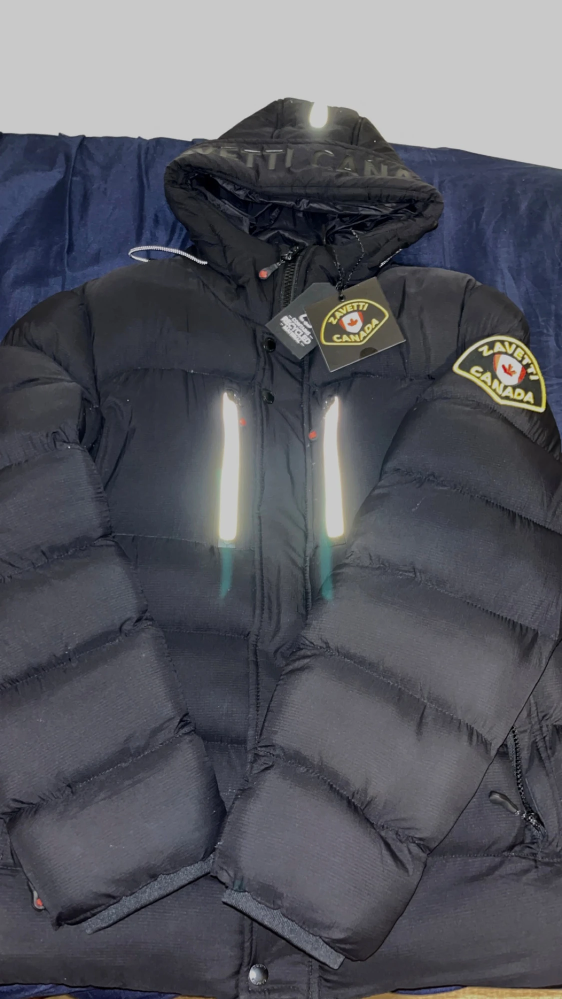 Svart pufferjacka från Zavetti Canada