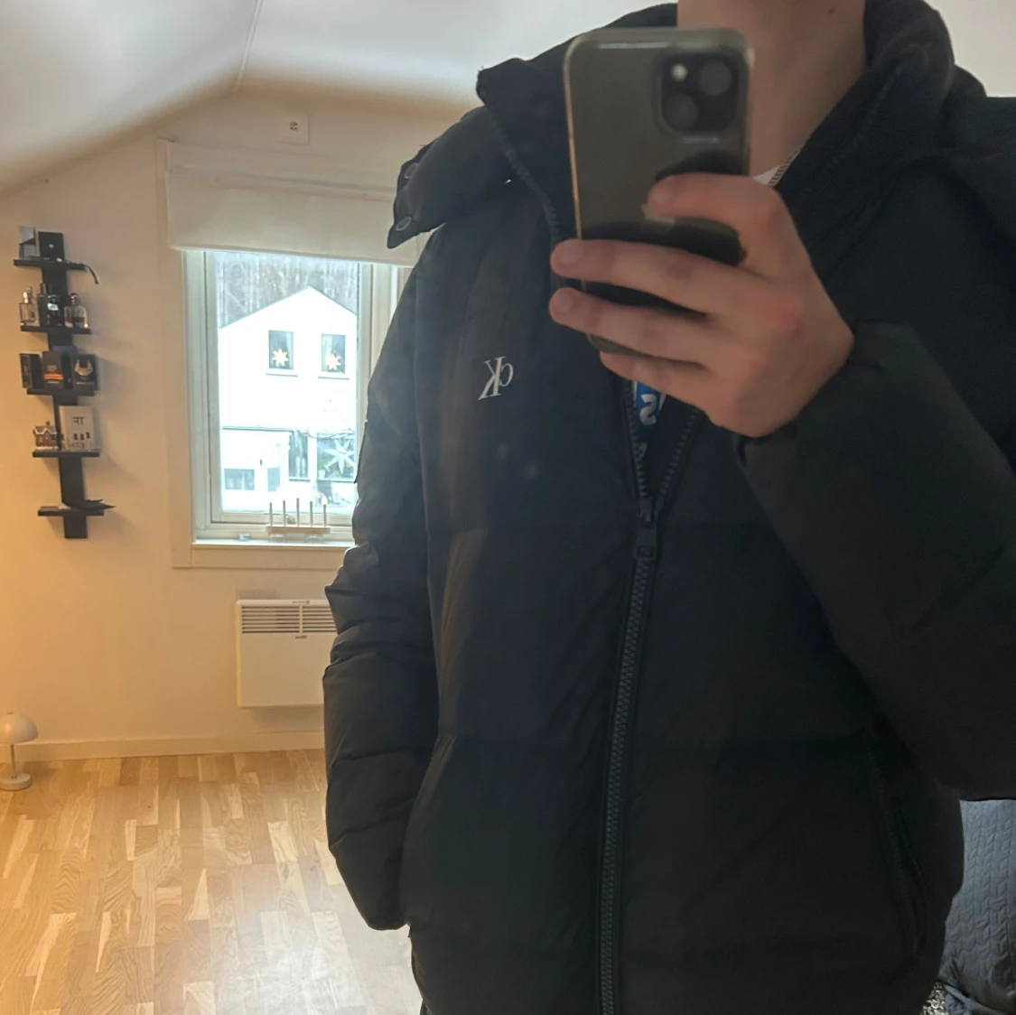 Svart pufferjacka från Calvin Klein - 3