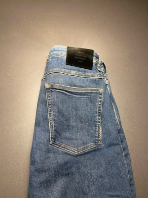 Neuw jeans  - Säljer nu dessa riktigt snygga jeansen från neuw i st w30 l32 bara höra av dig vid frågor eller funderingar och pris kan absolut diskuteras 