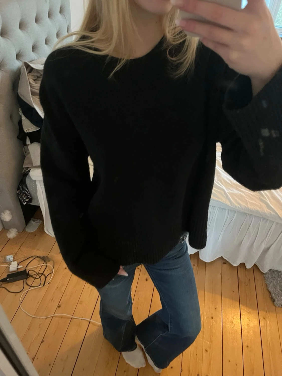 Svart stickad tröja - 1