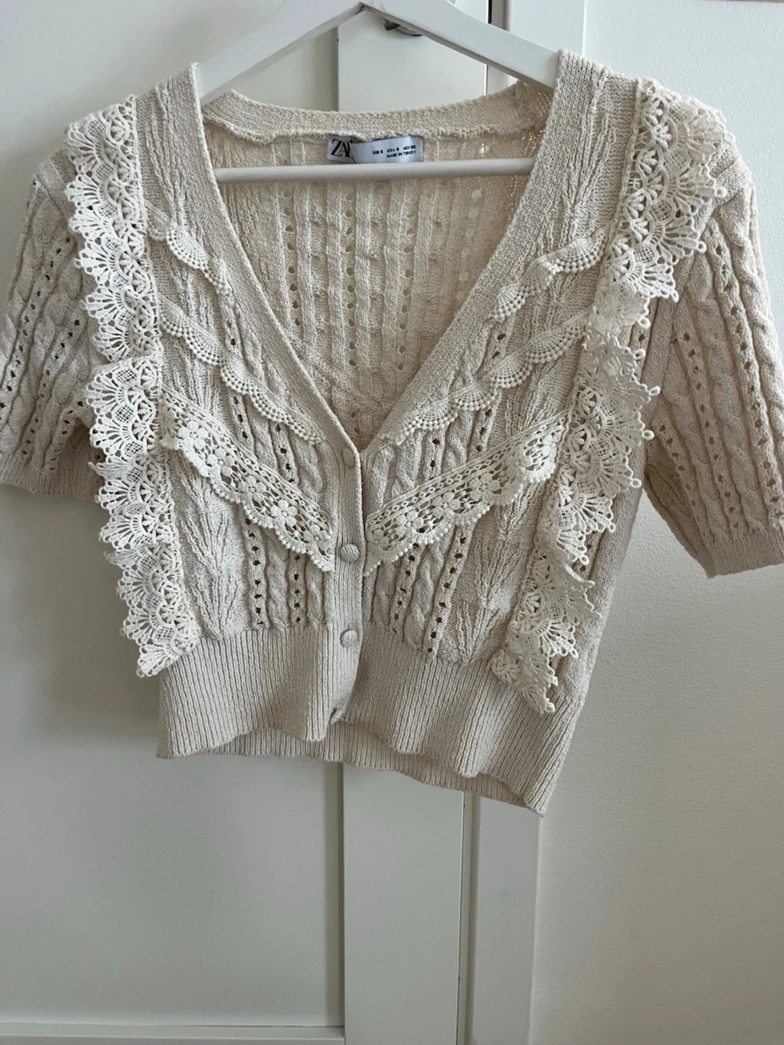 Beige stickad kofta från Zara - 1