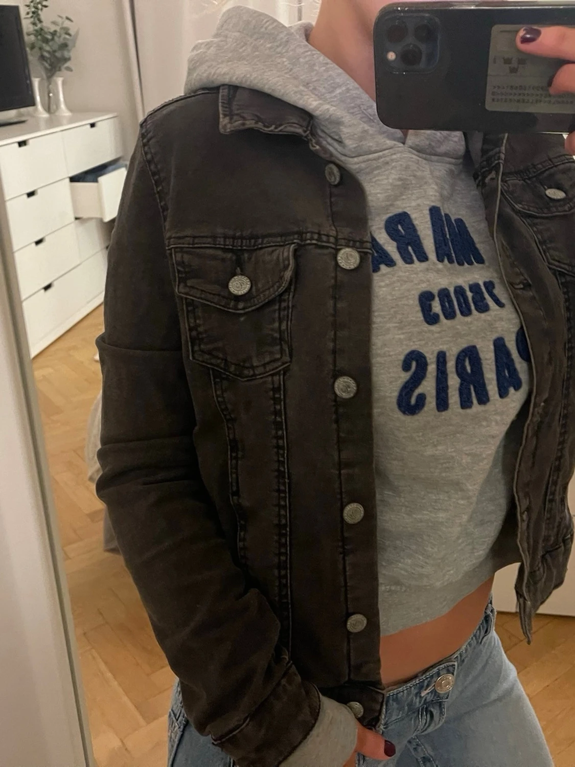 Svart jeansjacka med knappar - 1