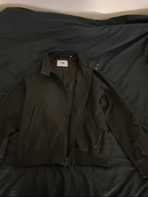 NN07 Jacka - Perfekt jacka från danska NN07. Smal passform. Passar som en storlek mindre. Utmärkt skick.