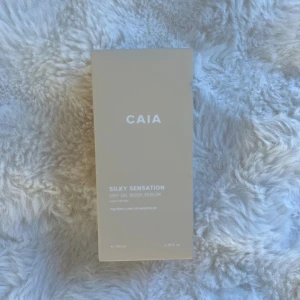 Caia Body Oil - Säljer en helt oanvänd Caia Silky Sensation Body oil från årets kalender.