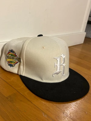 Keps - Vit stilig streetkeps