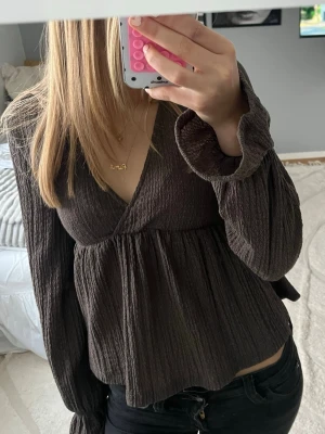 Brun blus - Jättesnygg!!