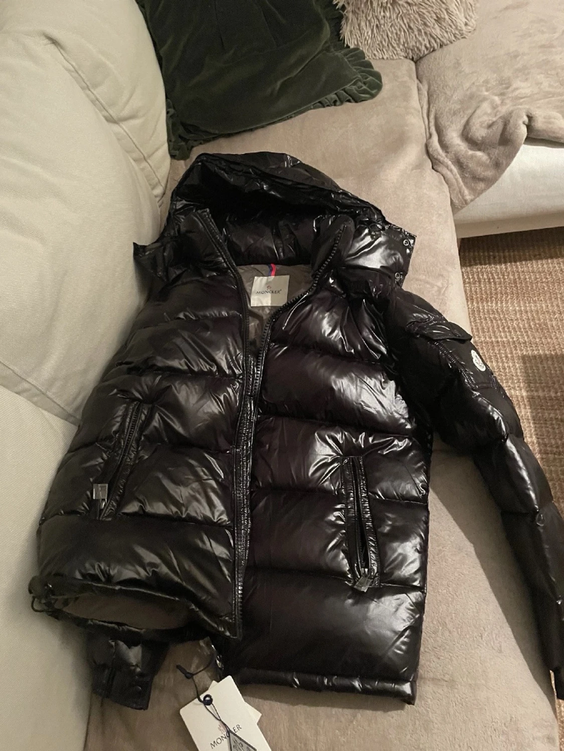 Svart pufferjacka från Moncler