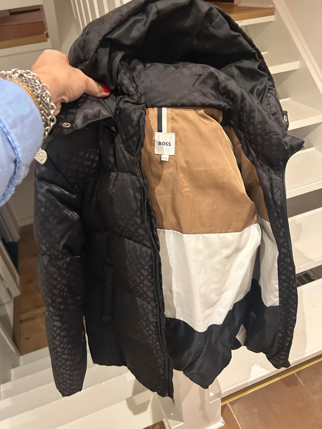 Svart Boss dunjacka  - 3