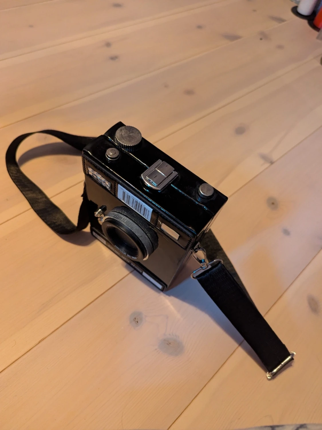 Svart axelväska i kameramodell - 1