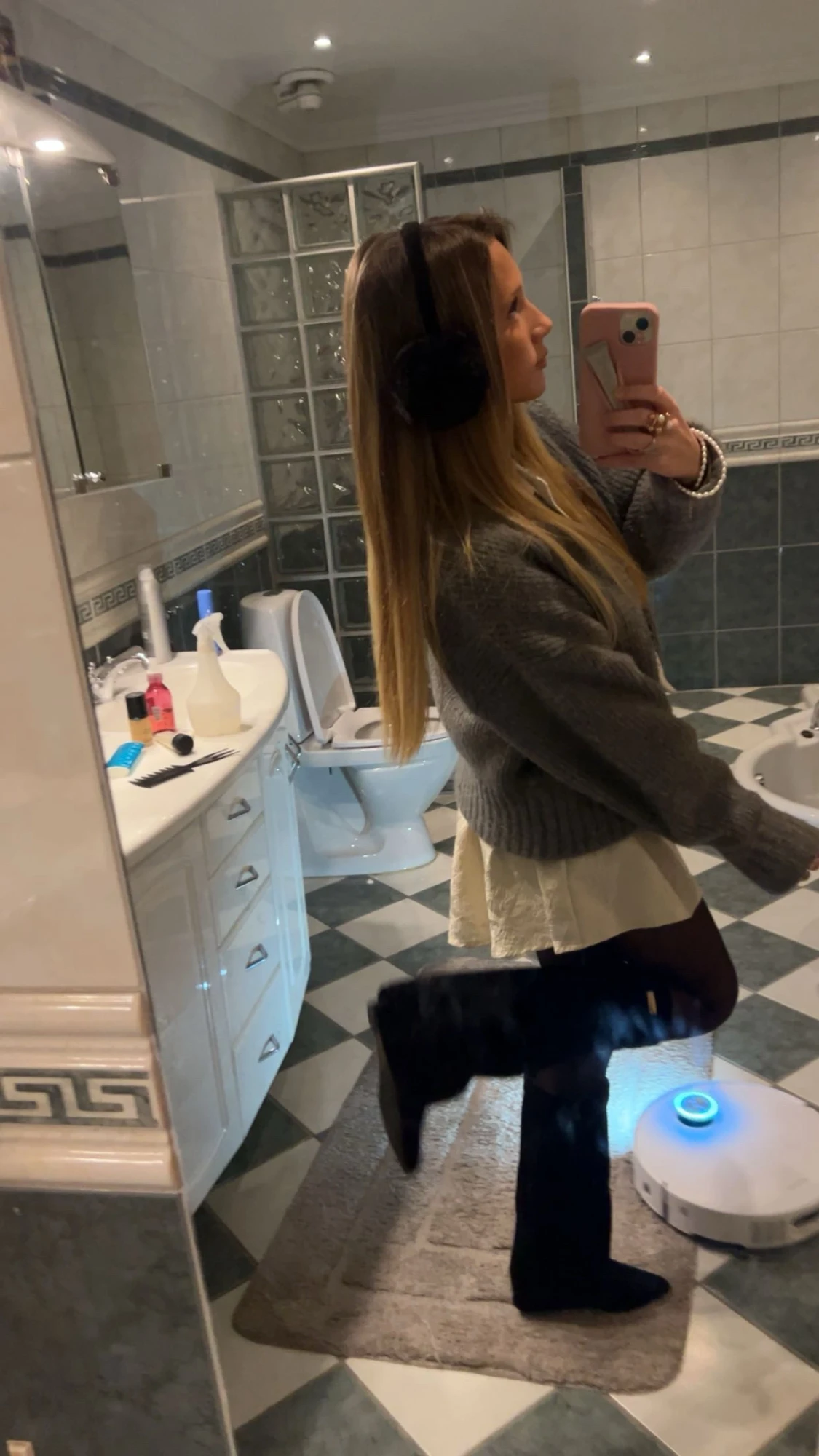 Grå stickad kofta🩶🪩 - 1