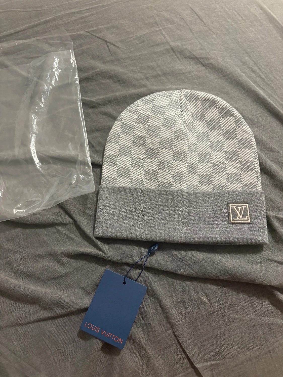 Grå rutig mössa från Louis Vuitton